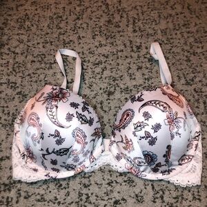 Victoria’s Secret White Floral Dream Angel Push-Up Bra Size 32DD